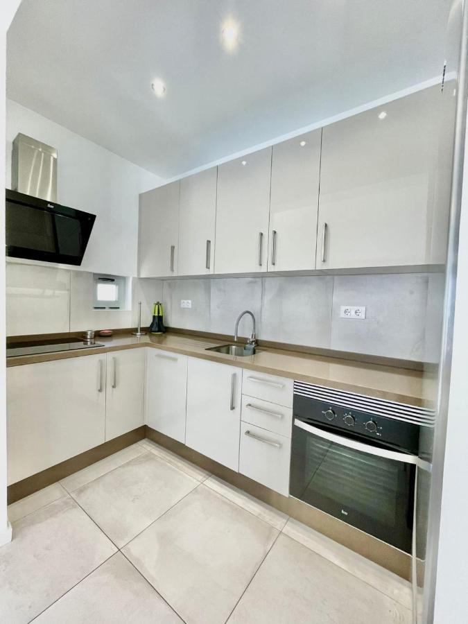 Villa 12 阿德耶 外观 照片